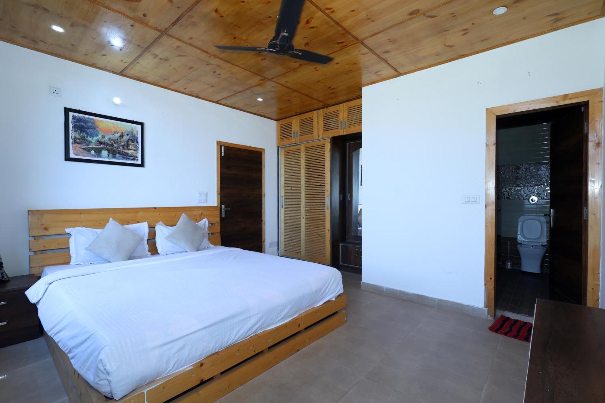 Cozy Heavenn 2Bhk I Kasauli I Mountain View 93O68I282O Apartman Kültér fotó